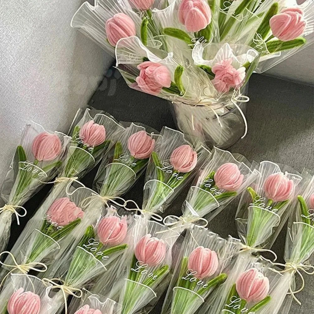 décoration intérieure bouquet tulipes artificielles violet rose bleu moderne élégant transparent anniversaire mariage