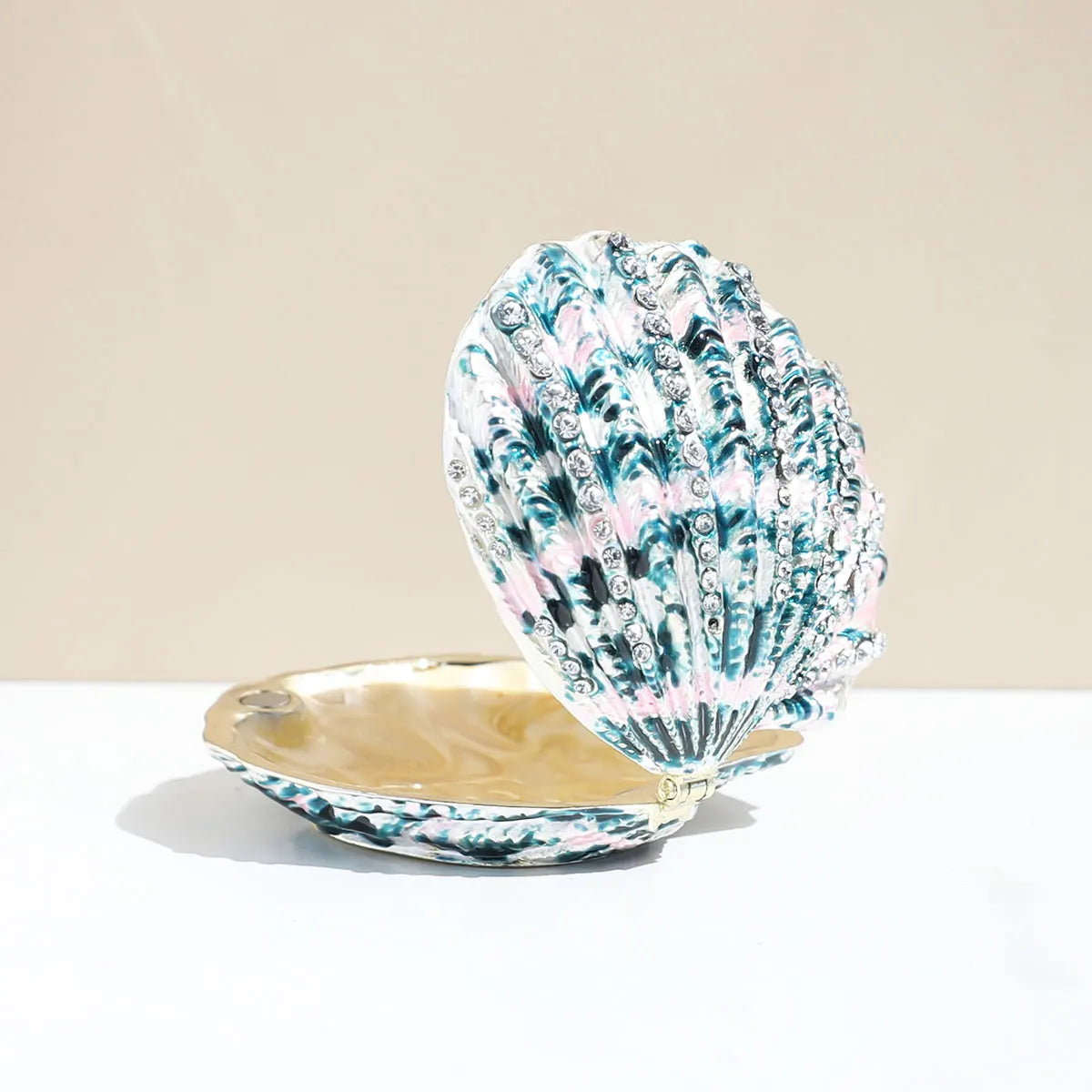 coquillage décoratif boîte rangement velours strass rayures horizontales boucles oreilles moderne respectueux environnement