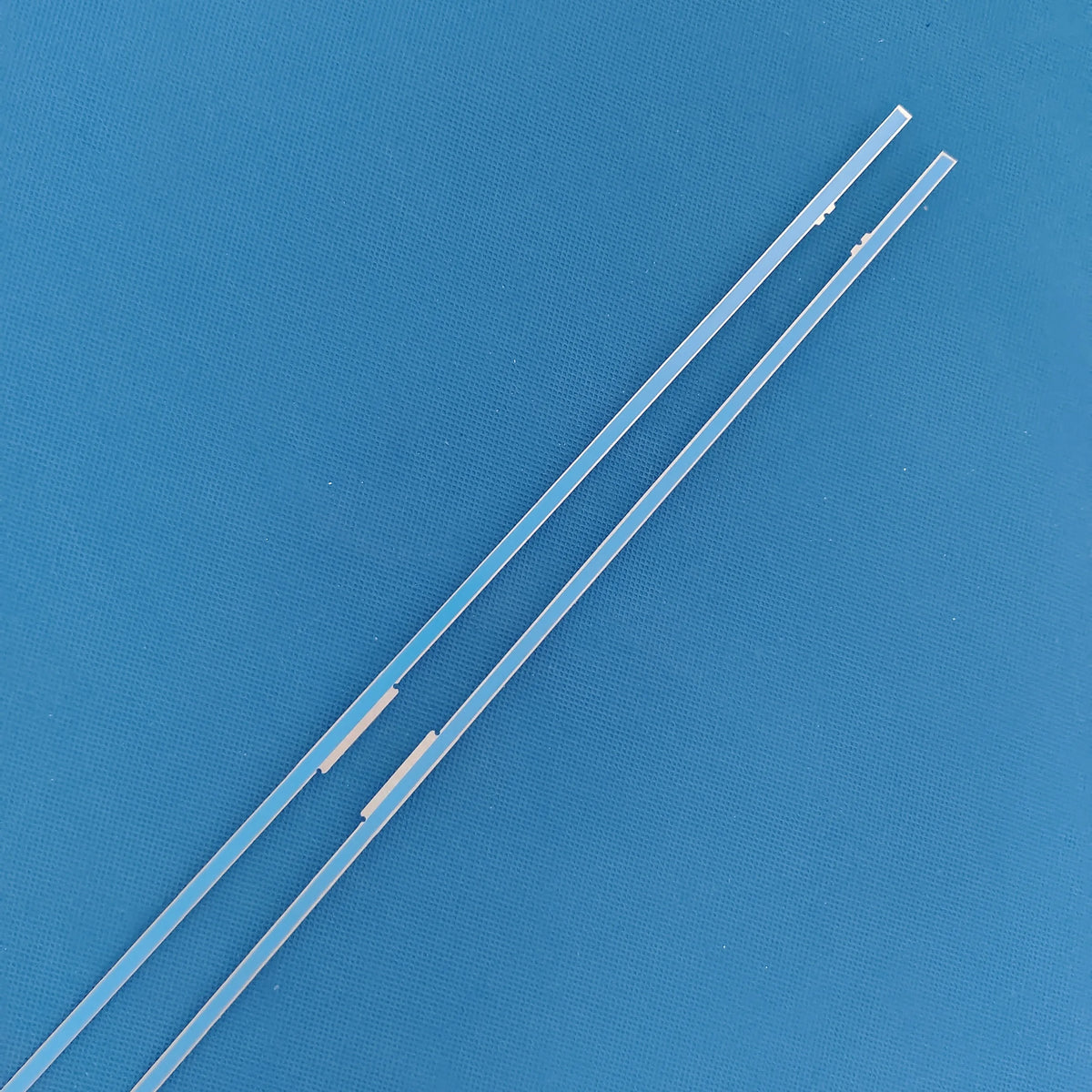 ruban led blanc continu diodes alu moderne fixation invisible connecteur électrique