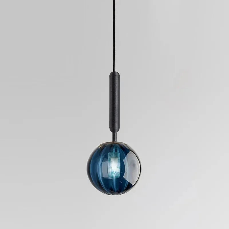 Lampes suspendues modernes verre coloré bleu rouge ambre blanc gris doré noir minimaliste