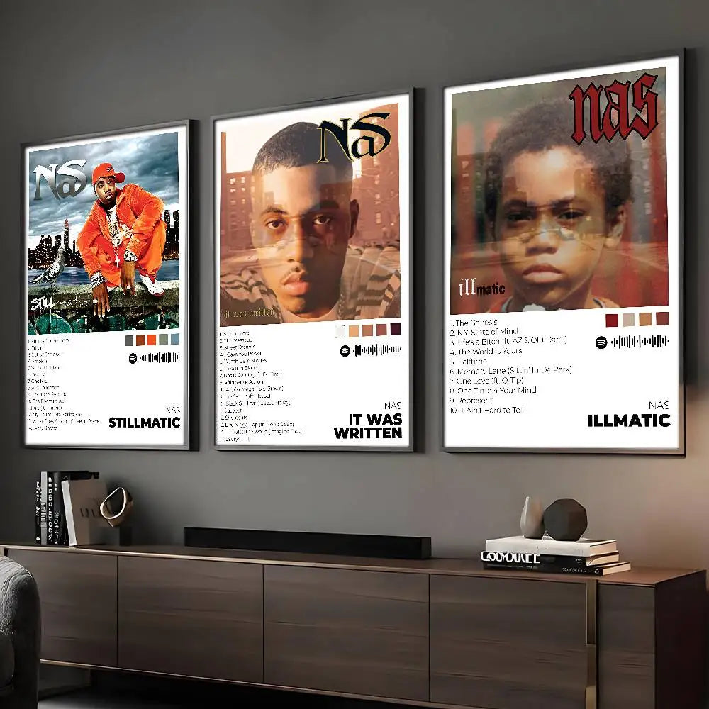 affiche nas rappeur moderne minimaliste orange gris noir album titres poses urbain fond doré