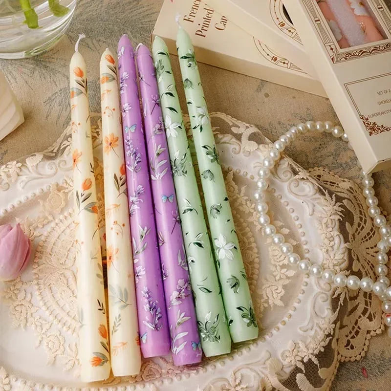 Bougies coniques peintes fleurs vert clair blanc rose violet bleu clair sans flamme aromathérapie