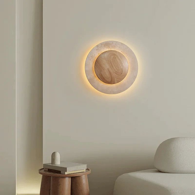 Applique murale installée dans une chambre naturelle