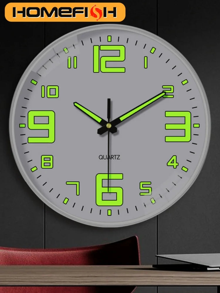 horloge murale moderne fond noir cadres blancs aiguilles vert fluo números blancos lignes blanches