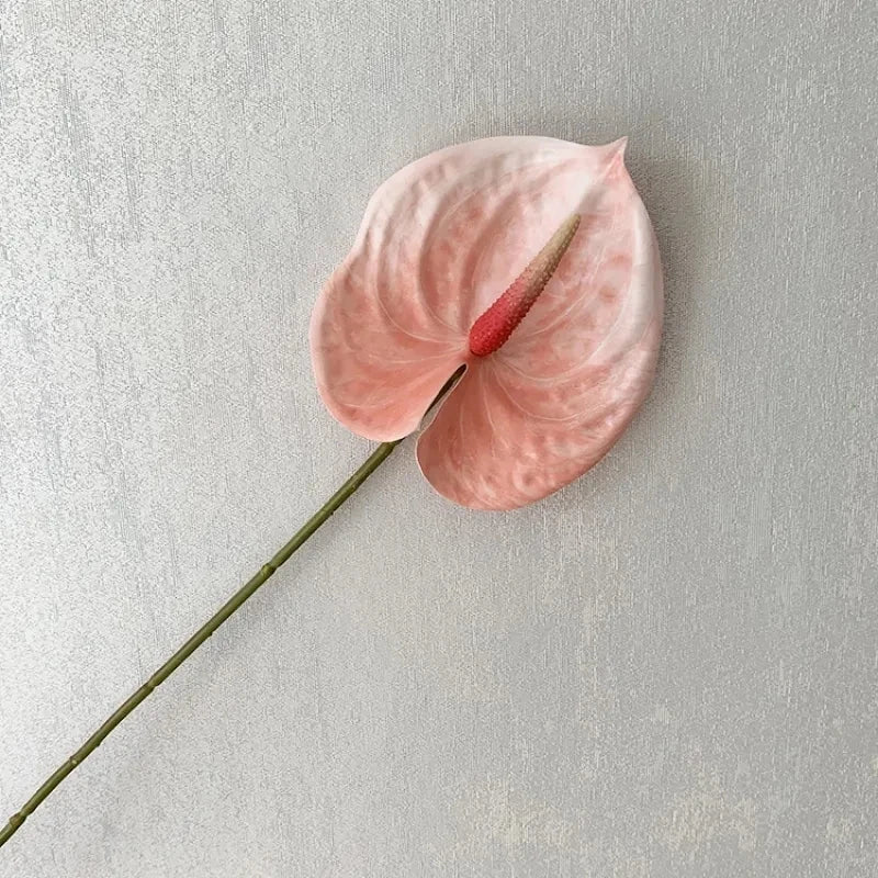 fleurs artificielles anthurium rouge vert rose blanches décoration moderne mariage intérieur decoration capitule plastique