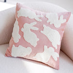 housse coussin forme lapin rose velours rayures blanches animal compagnie doux confortable décoration maison