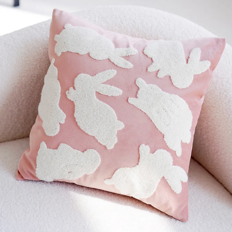 housse coussin forme lapin rose velours rayures blanches animal compagnie doux confortable décoration maison