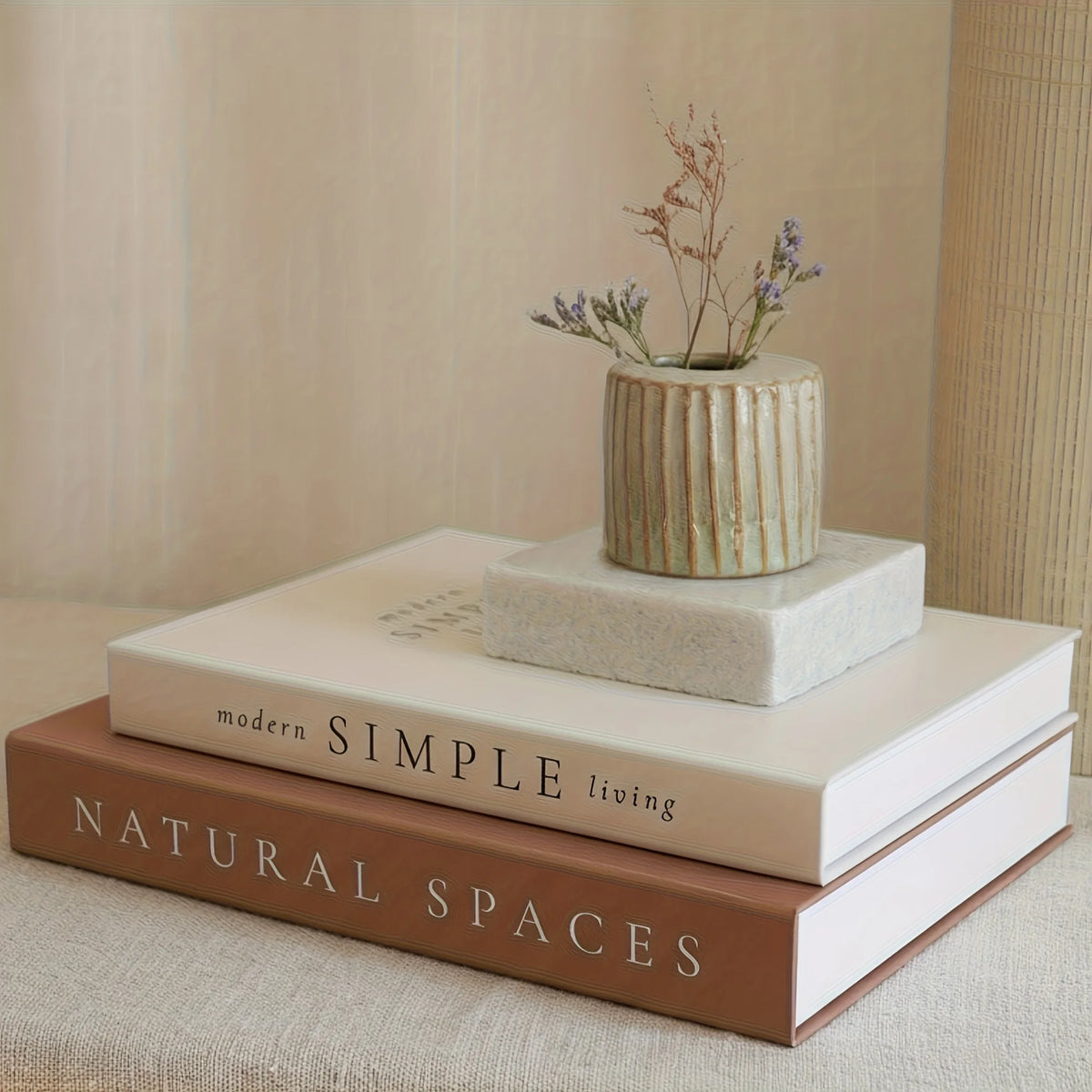 décor maison livres faux minimaliste beige marron blanc empilables plastique objetos decorativos estilo minimalista