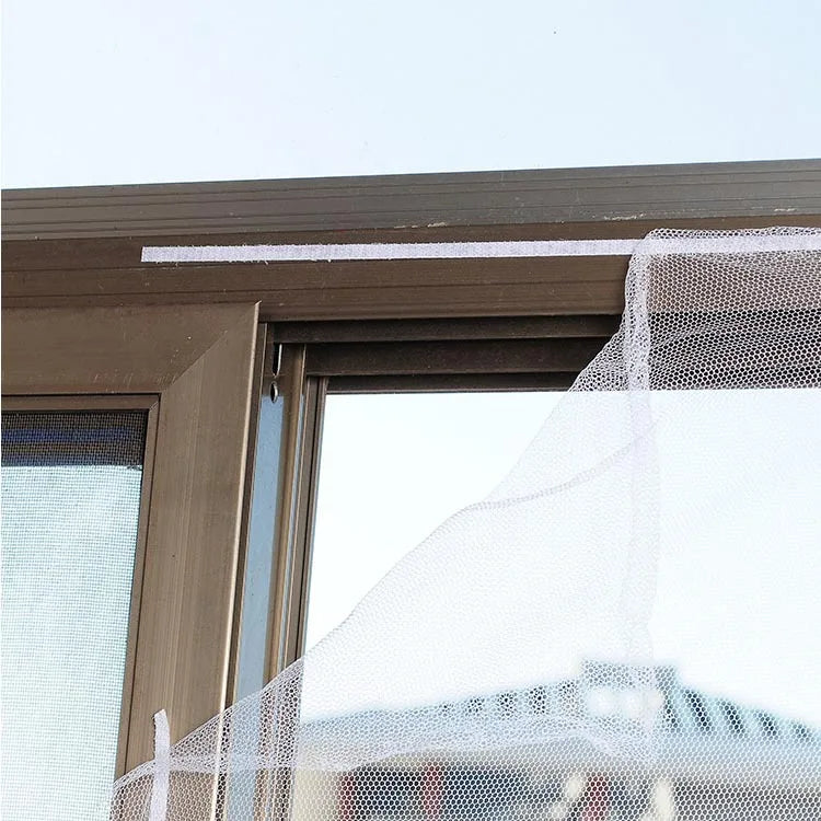 filet anti moustiques adhésif blanc maille fine moderne fenetre porte protection insectes rouleau