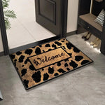 Tapis antidérapant léopard dans un couloir moderne