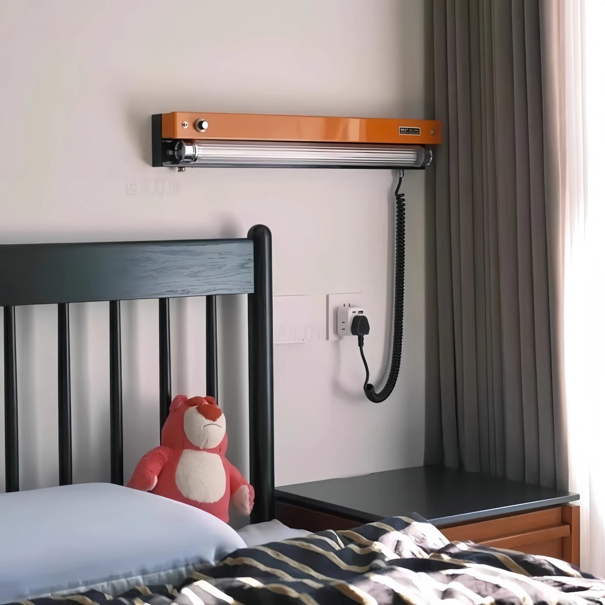 lampe led moderne orange rectangulaire fixée mur éclairage cuisine salle manger 2000 82000 flux