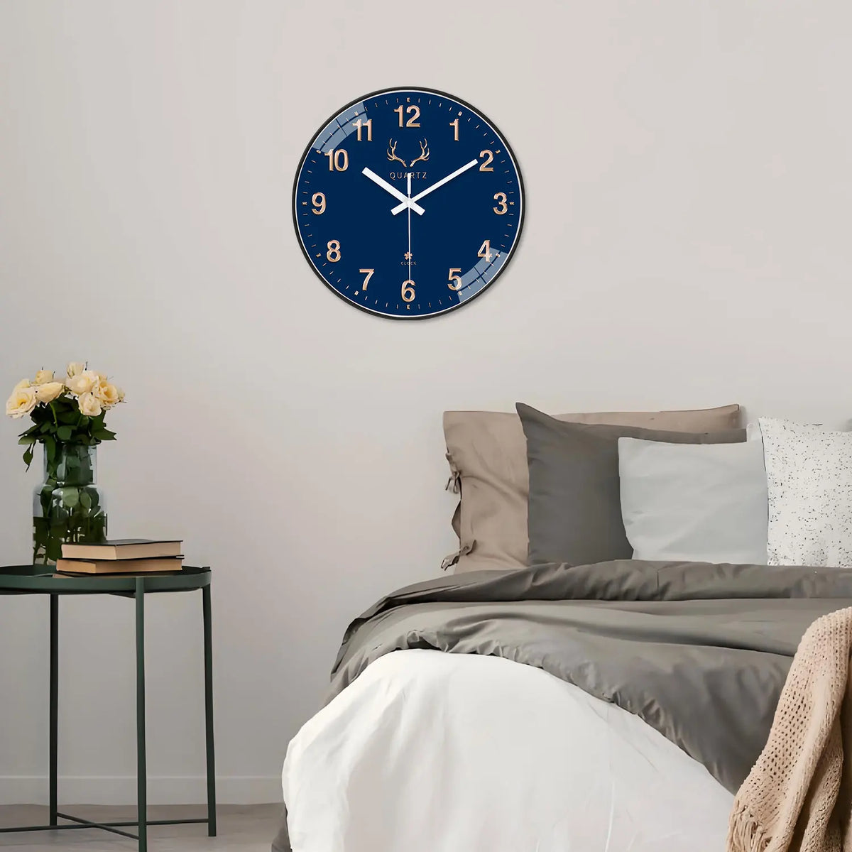 horloge murale moderne bleu marine aiguilles quartz adhésif cerfs dorés salon chambre coucher