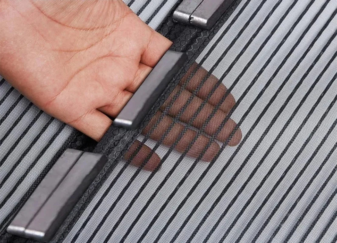 rideau moustiquaire porte noir gris maille fine velcro adhésif moderne fonctionnel