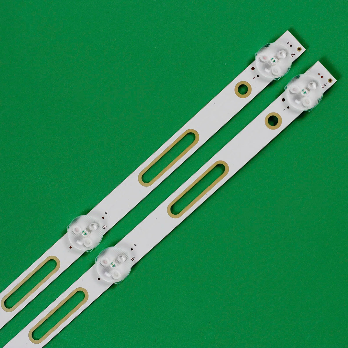 bande lumineuse led blanc moderne connecteurs ouvertures dorées 572mm 6v 6led