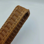 panier tressé marron clair réutilisable conteneur rangement vaisselle portable traditionnel fixations cuillères baguettes