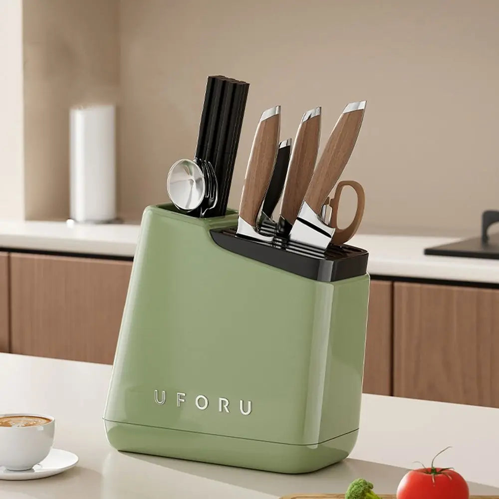 rangement couteaux moderne couleur beige vert rouge organise ustensiles cuisine spatules fourchette cuillère