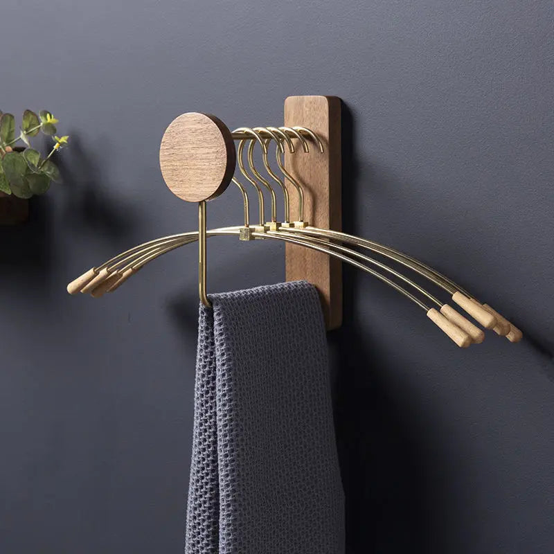 porte manteau mural bois or résistant rouille métal laiton moderne minimaliste qualité pratique