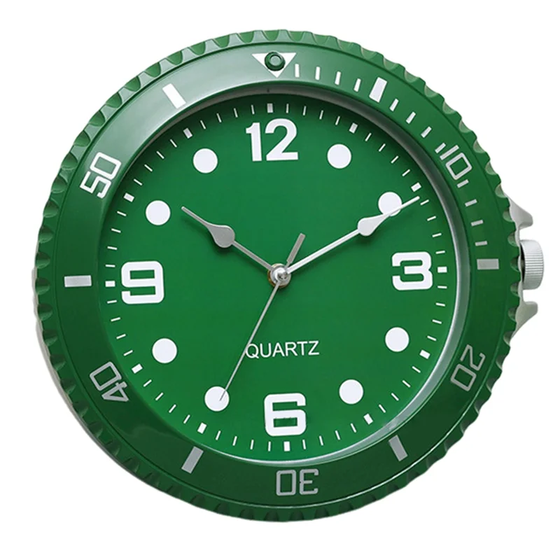 Horloge murale design moderne avec cadran vert olive et échelles blanches