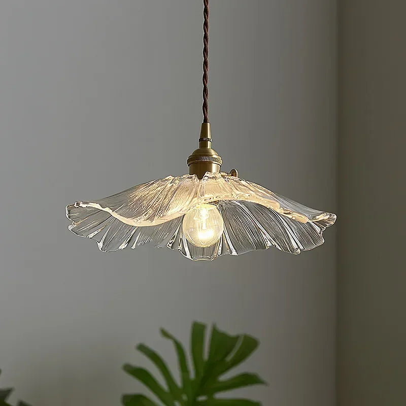 lampe suspendue moderne violet rose transparent feuilles ouvertes effet ondulé art déco chaîne métallique