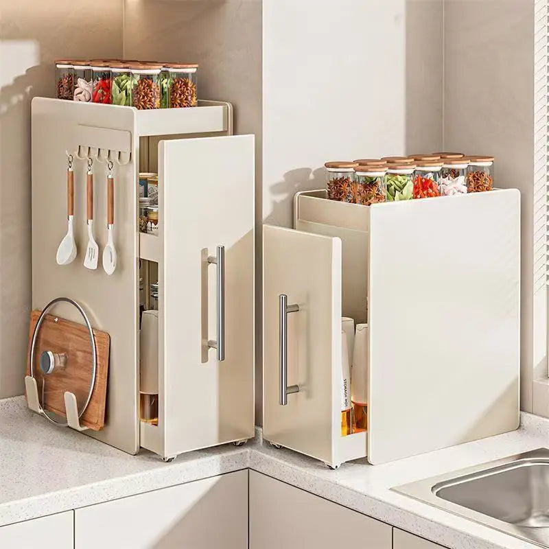 rangement cuisine blanc moderne cuillères bouteilles sauces épices poignées métalliques sans assemblage