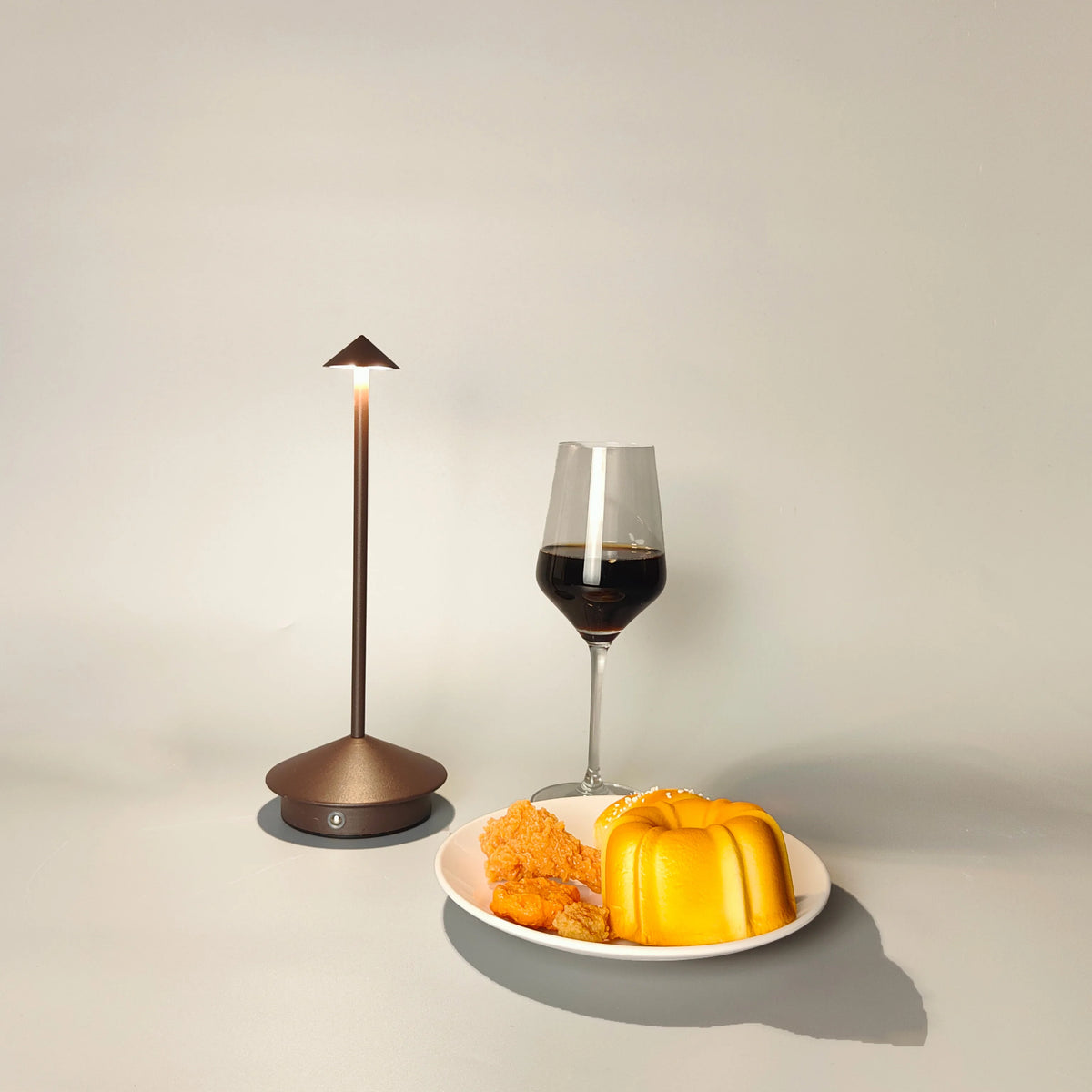 lampe table or blanc noir interrupteur tactile charge type base antidérapante moderne