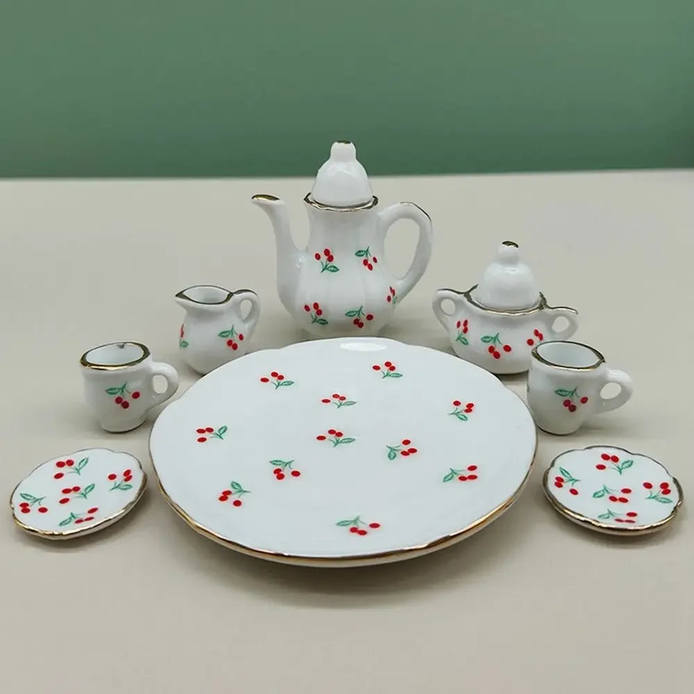 service thé miniature blanc bleu fleurs classique théière crème sucrier tasses assiettes