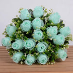 bouquet roses artificielles rouge orange bleu clair rose blanches intérieur décoration romantique classique anniversaire