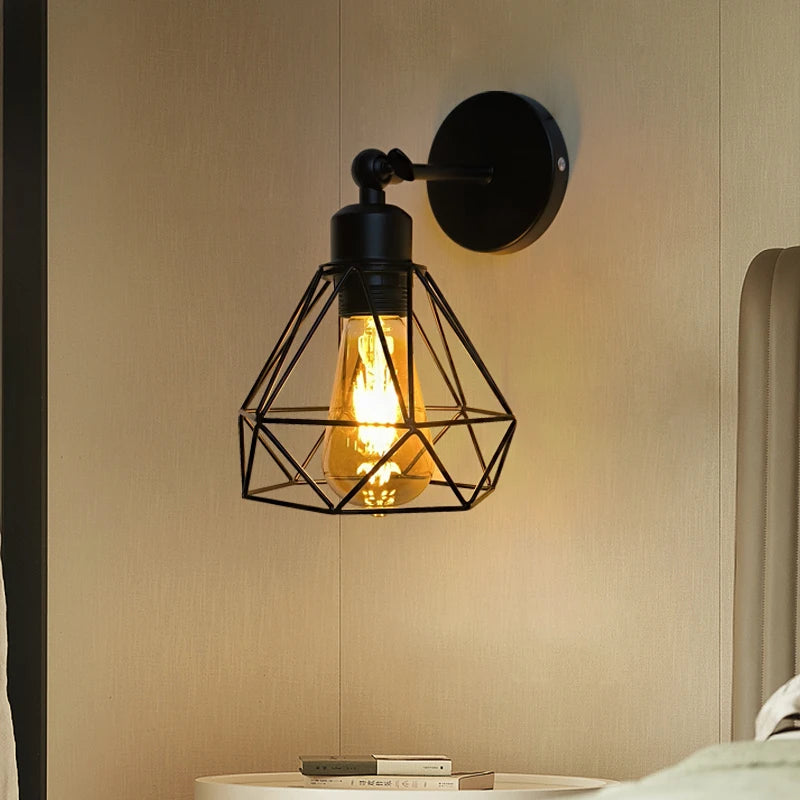 lampe murale industrielle vintage cage métallique noire ampoule E27 chambre entrée étude