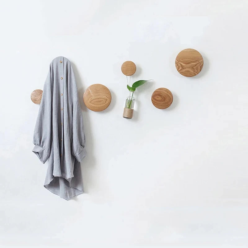 Porte-manteau mural rond en bois design - Ombre Interieur