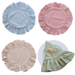 serviettes table vert clair rose pâle beige clair bleu clair bord festonné rustique doux