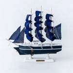 bateau voile bois bleu blanc rayures classique décoration maison ornement anniversaire