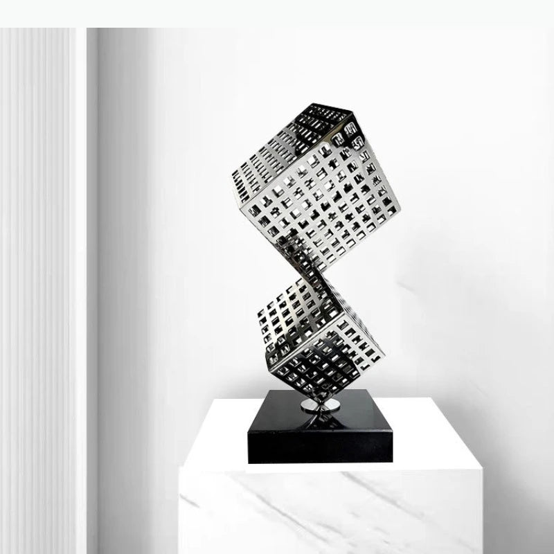 sculpture décorative moderne argenté noir blanc structure cubique motifs fenêtres