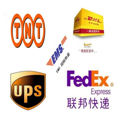 lampes suspendues graphiques logos transporteurs modernes orange jaune gris noirs blancs éclairage intérieur bois