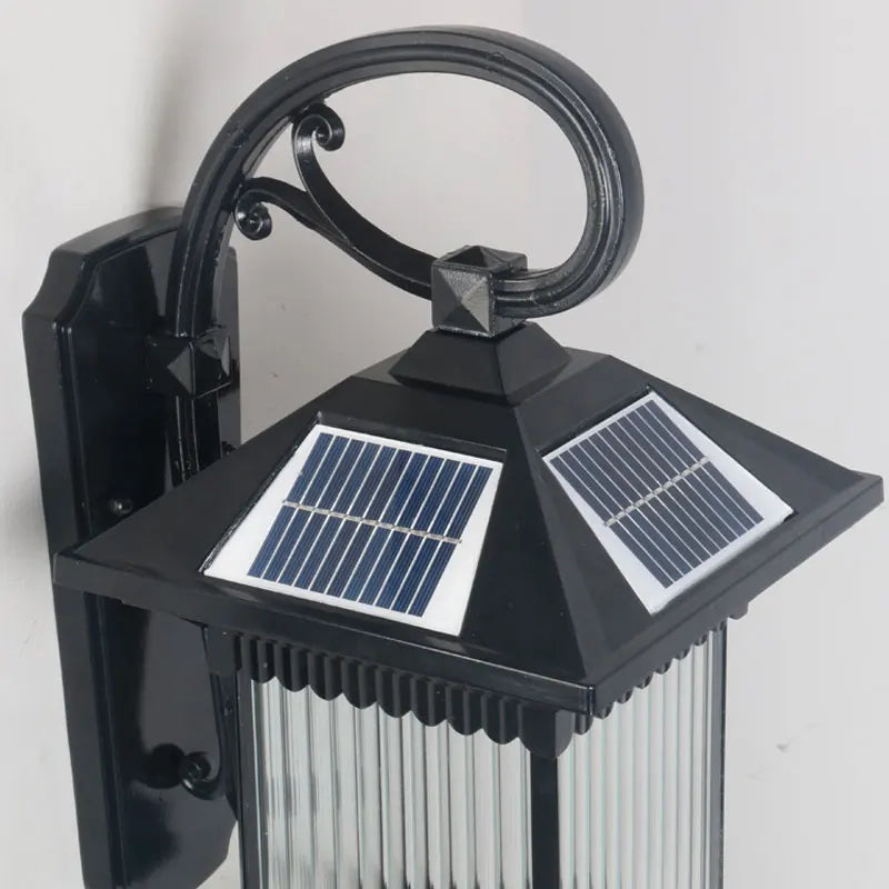 lampe solaire murale noire transparente classique fixée panneau solaire led ip44