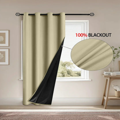 Rideau isolant thermique beige 280 cm avec doublure noire 100 % occultante installé sur une fenêtre de salon.