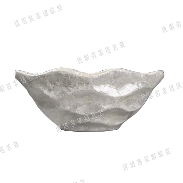 bassin decoratif moderne blanc beige ondule texture brillante vase decoratif simple