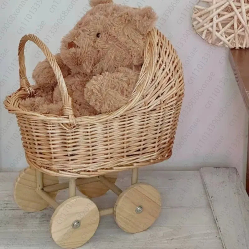 voiturette poussette ours peluche fleurs artificielles tressage osier panier rustique vintage décoration chambre enfant