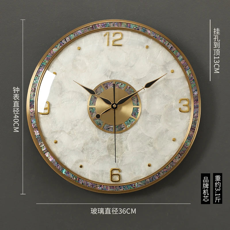 horloge murale moderne or blanc iridescente motif brillant élégante aiguille cadran métal