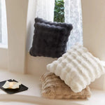 coussin carré moderne gris beige blanc rose pâle lavable 45x45cm bouclé