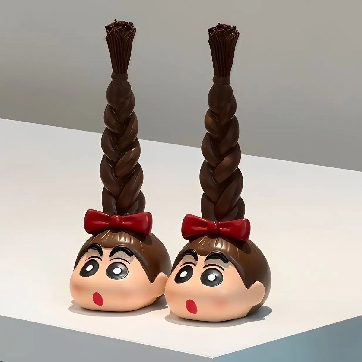 présentoir accessoires capillaires tresses noeud papillon figurine shinchan cartoon coiffeuse organisation marron foncé rouge