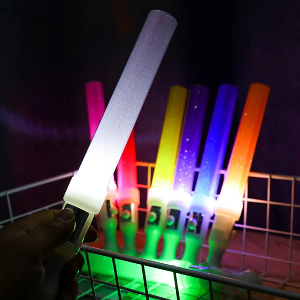 bâtons lumineux multicolores clignotants accessoires décoration mariage anniversaire fêtes poignée contrôlable