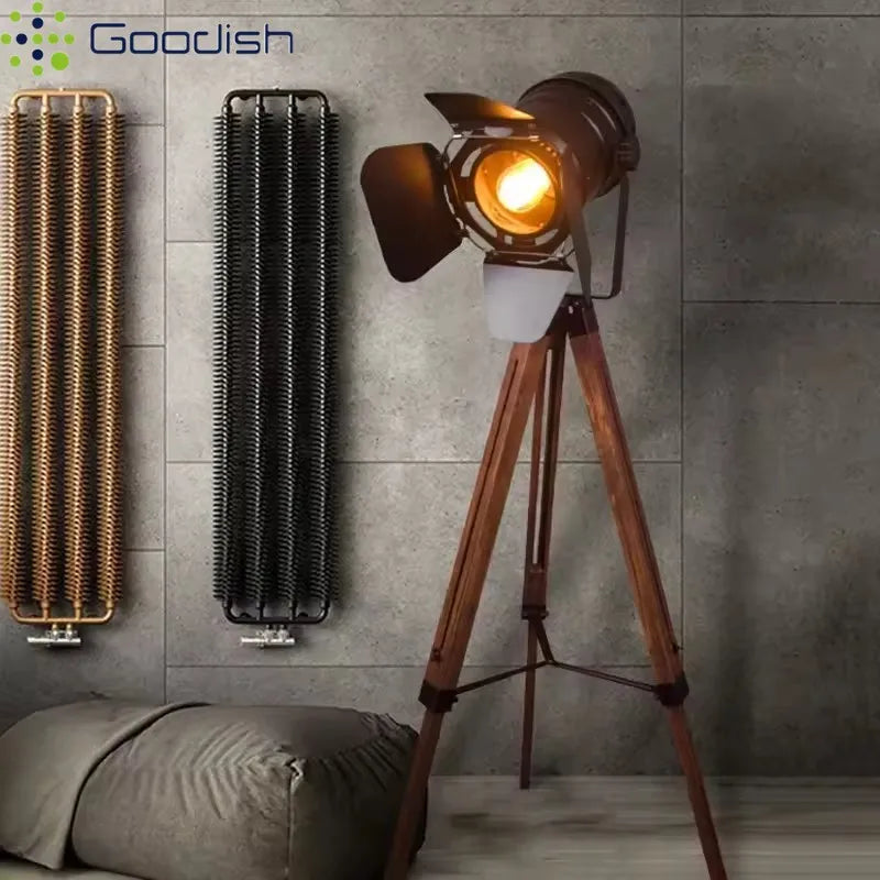 lampe sol industrielle vintage led bois naturel câble rouge interrupteur noirflux lumineux 2000 82000