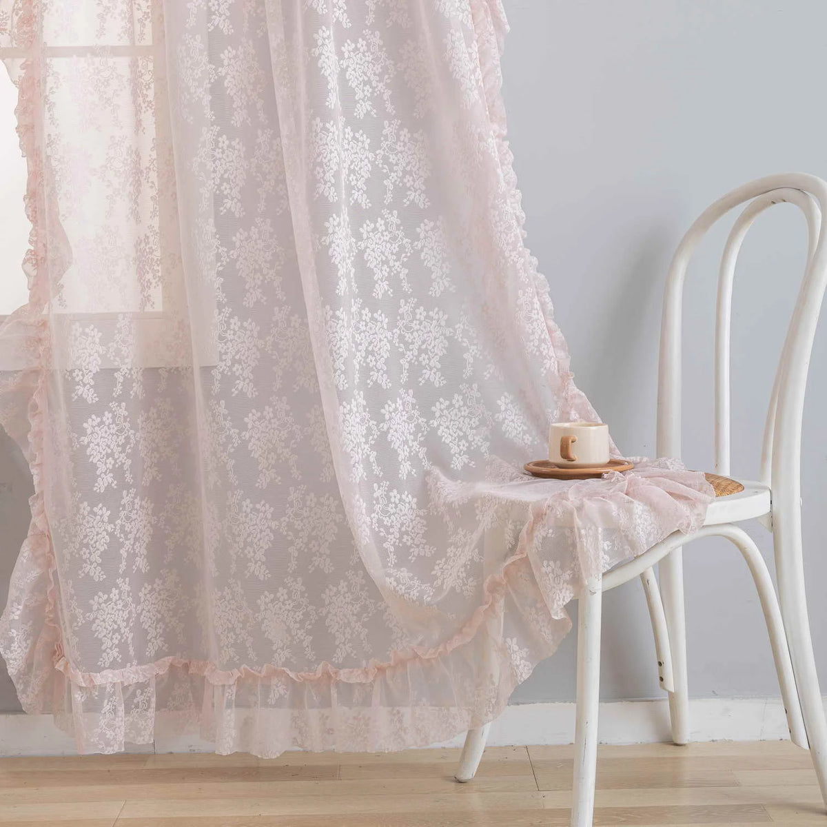rideau transparent fleuri dentelle rose vintage romantique maison