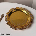 assiettes decoratives argent doré ornements floraux geometriques classiques table dessert bijoux