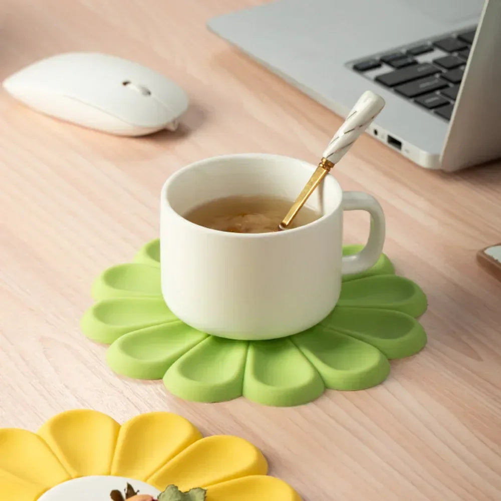 tapis silicone anti dérapant moderne fleuri violet vert jaune rose table placemat