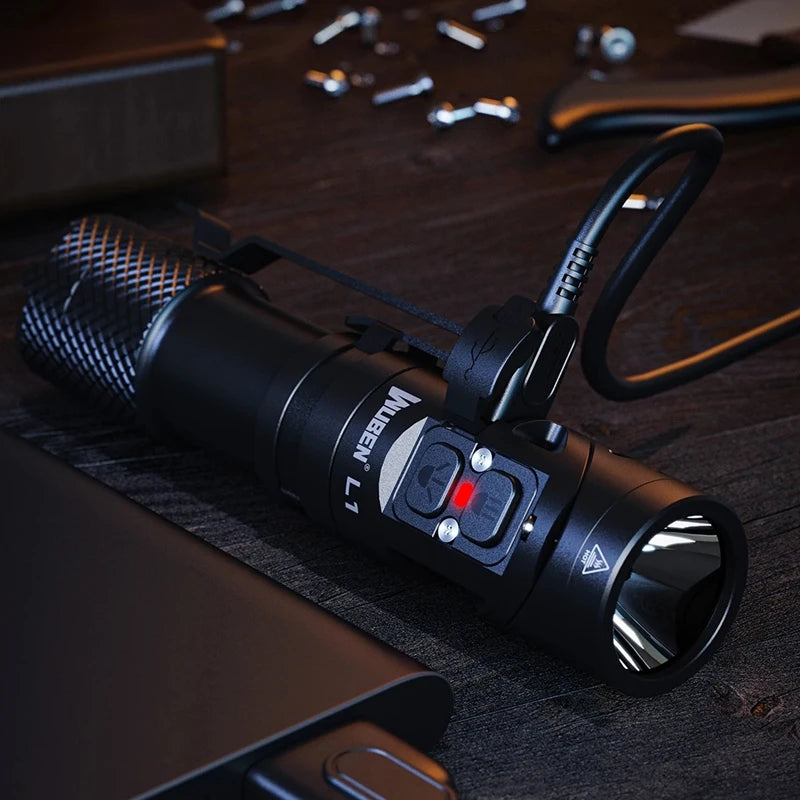 lampe torche rechargeable 2000 lumens led camping randonnée étanche noire