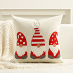 housses coussins noël gnomes flocons brodés texture duveteuse carrées polyester coton pompons festive decoration