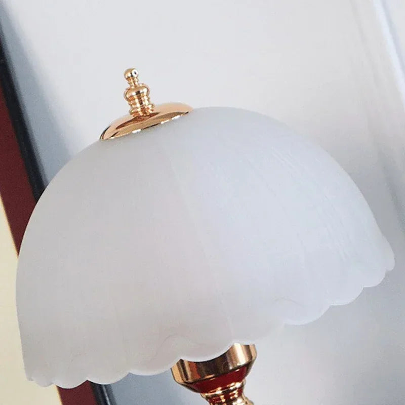 lampe table classique blanc crème texture ondulée flux lumineux led moderne chambre coucher usb