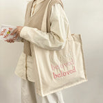 sac main toile brodée beloved lettres décontracté poignées détachables couleur beige marron bleu clair