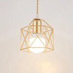 lampe suspendue moderne or noir structure métallique géométrique éclairage intérieur unique chambre loft